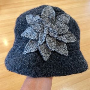 Toucan Collection 100% Wool Cloche Hat NEW